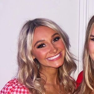 Meet your Posher, Camilla